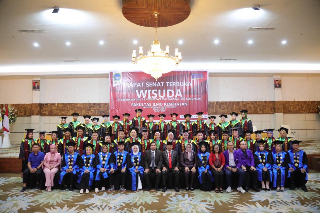 Pj Wali Kota DR Drs Asripan Nani M Si Hadiri Wisuda Institut